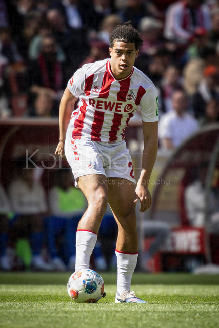 German Bundesliga,  1. FC Koeln - Bayer 04 Leverkusen, 25.04.2026 | KOELN, GERMANY - APRIL 25, 2026 :  Jahmai Simpson-Pusey (1. FC Koeln, 22) during the German Bundesliga match on gameday 31 between 1. FC Koeln - Bayer 04 Leverkusen at RheinEnergieSTADION on April 25, 2026 in Koeln, Germany. DFL REGULATIONS PROHIBIT ANY USE OF PHOTOGRAPHS AS IMAGE SEQUENCES AND/OR QUASI-VIDEO.