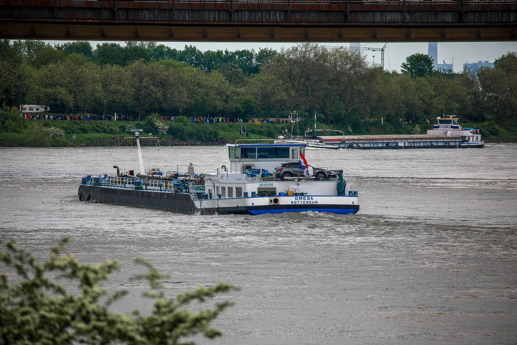 U17_AufdemRhein_120523_02 | Bildergalerie von Sport-Ereignissen aber auch von weiteren spannenden Dingen - nicht nur vom Niederrhein. In Anlehnung an den bekannten Spruch von Hanns Dieter Hüsch heißt das Motto: "Niederrhein ist überall".  - Realisiert mit Pictrs.com
