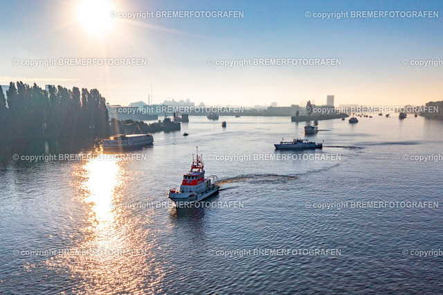 DJI_0197 | 30.09.2022 Drohnenaufnahmen Dt. Schifffahrtstag 2022 Bremen Wendebecken / Weser