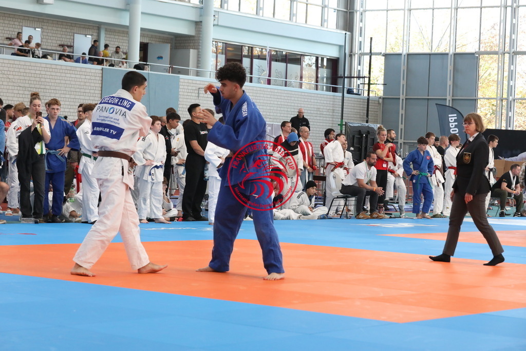 1J7A2186 | Fotos vom Adler Cup - Pictures from Adler Cup

Hier findet Ihr alle Eindrücke und großen Momente der Adler Cup Wochenenden. Here you will find all impressions and great moments of the Adler Cup weekends. - Realisiert mit Pictrs.com