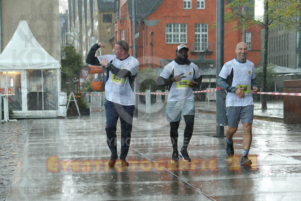 220917_1529_EX1_5780 | Sportfotografie im Rhein-Sieg Kreis, Köln, Bonn, NRW, Rheinland Pfalz, Hessen, etc. Unser Tätigkeitsfeld umfasst den Laufsport vom Volkslauf über den Marathon, Duathlon, Triathon bis zum Ultralauf wie Kölnpfad Ultra oder Schindertrail.