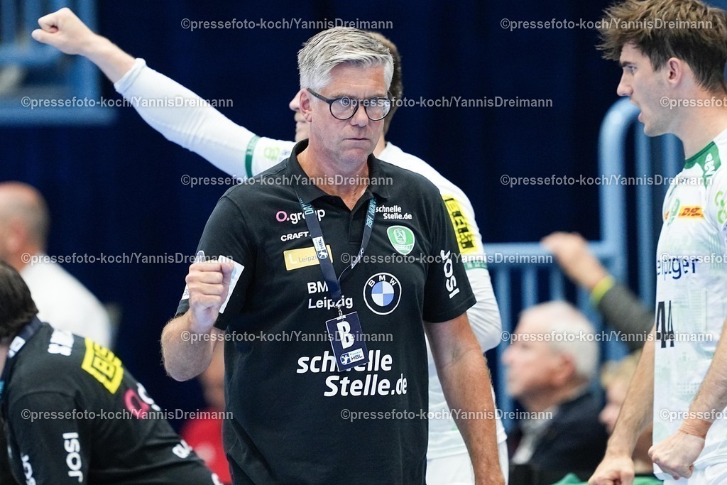 xYDR31052501031 | 31.05.2025, xydrx, Handball, 1.HBL, VFL Gummersbach - SC DHfK Leipzig, Schwalbe-Arena: Runar Sigtryggsson (Cheftrainer SC DHfK Leipzig) jubelnd, ballt eine Faust