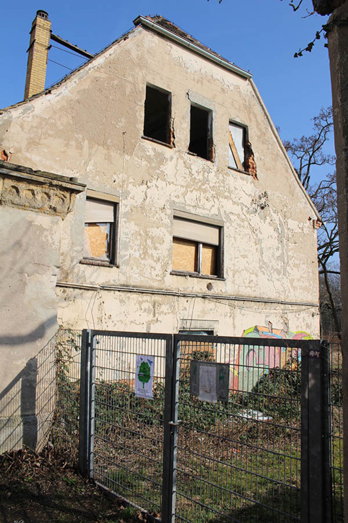 Foto: Leipzig - Schoesserhaus Kleinzschocher | Das Team hinter BILDLEXIKON LEIPZIG bündelt historische wie aktuelle Informationen über die Stadt Leipzig in Text und Bild auf einer Plattform und stellt diese der interessierten Öffentlichkeit zur Verfügung.