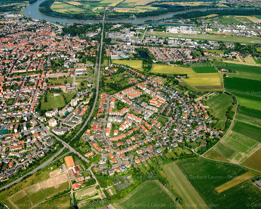 2739781 | Online-Shop für Luftbilder aus Deutschland. Seit über 45 Jahren baut Gerhard Launer das Luftbildarchiv mit unterschiedlichsten Themen stetig weiter aus.