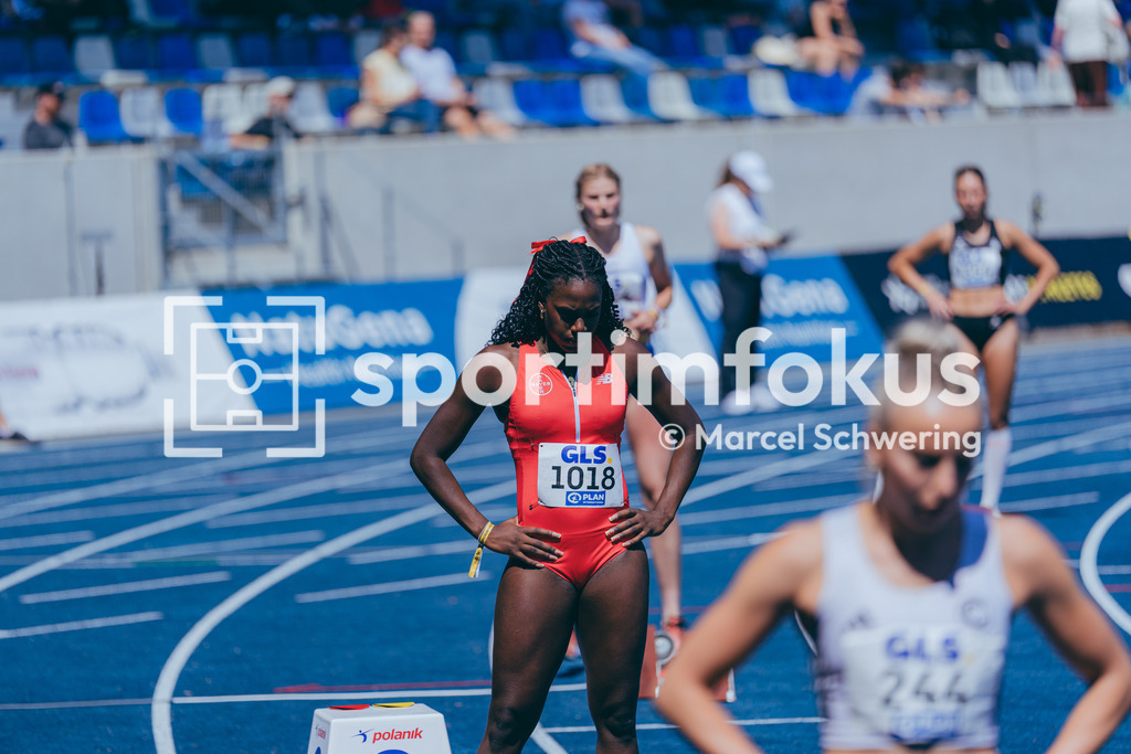 DM U23 U18 Bochum 2026 | Aaliyah-Laetitia Mbenda (TSV Bayer 04 Leverkusen), Startnummer 1018, 400 Meter Hürden, Deutsche Meisterschaften der U18 &amp; U23 2026, Lohrheidestadion Bochum-Wattenscheid, 04.07.2026 Foto: Marcel Schwering / sportimfokus - Realisiert mit Pictrs.com