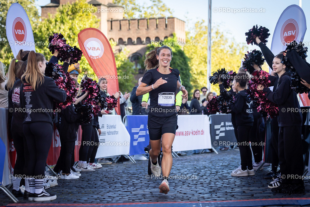 44. Kölner Brückenlauf; Koeln, 14.09.25 | Impressionen vom 44. Kölner Brückenlauf am 14.09.25 am Schokoladenmuseum in Koeln. Foto: BEAUTIFUL SPORTS/Leah Kohring