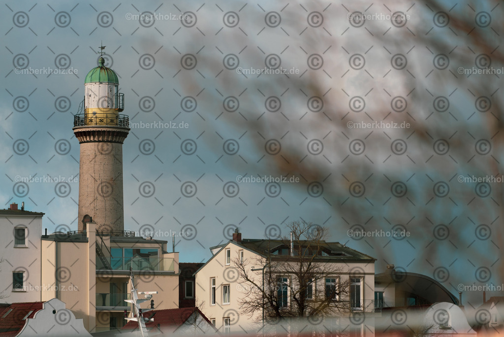 Marko_Berkholz_mberkholz_warnemünde_MBE0351 | "Digitaler Download"
Zeigen Sie Ihre Verbundenheit zu Rostock und Warnemünde und binden hochwertige Fotos in Ihre Unternehmenswebsite oder digitalen Präsentationen ein. Unter "Fotos für den digitalen Download" finden Sie eine große Auswahl direkt zum Download ohne Verpflichtung zum Abo.