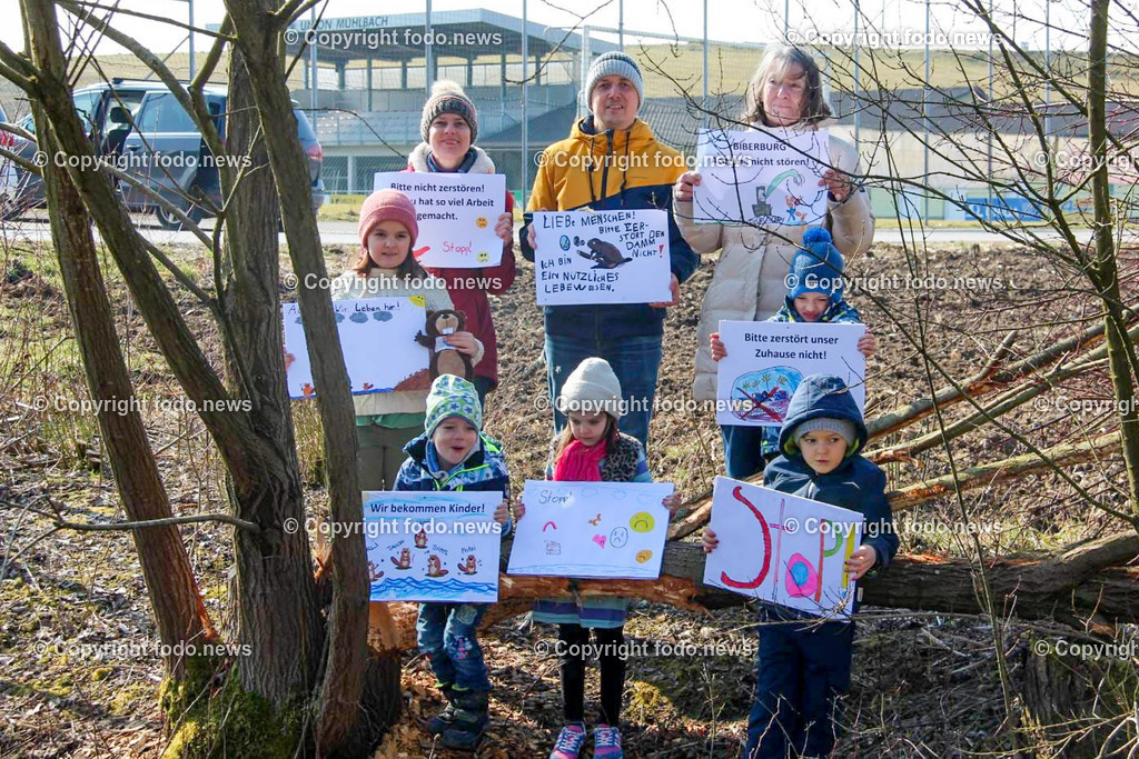 Katzing_ Dörnbach_ Biberdamm_ 07.03.2023-21 | 07.03.2023, Doernbach, AUT, Katzing, Doernbach, Biberdamm, im Bild Kinder haben Plakate gemalt um den Biber zu schuetzen, retten mit Doris Eisenriegler