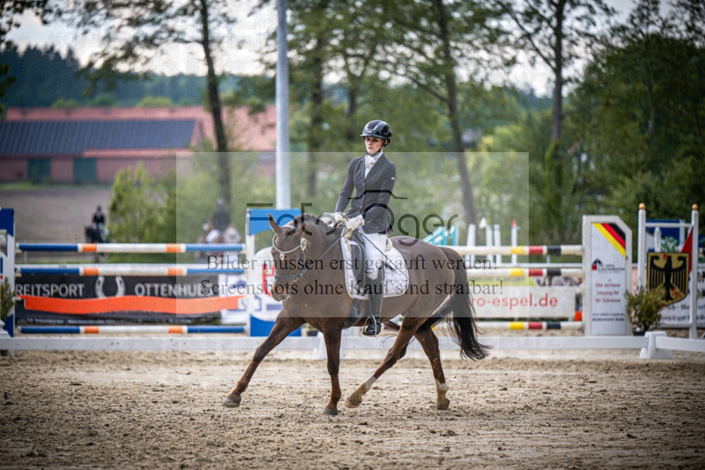 DOS_2926 | Reitturnier Venne - Realisiert mit Pictrs.com
