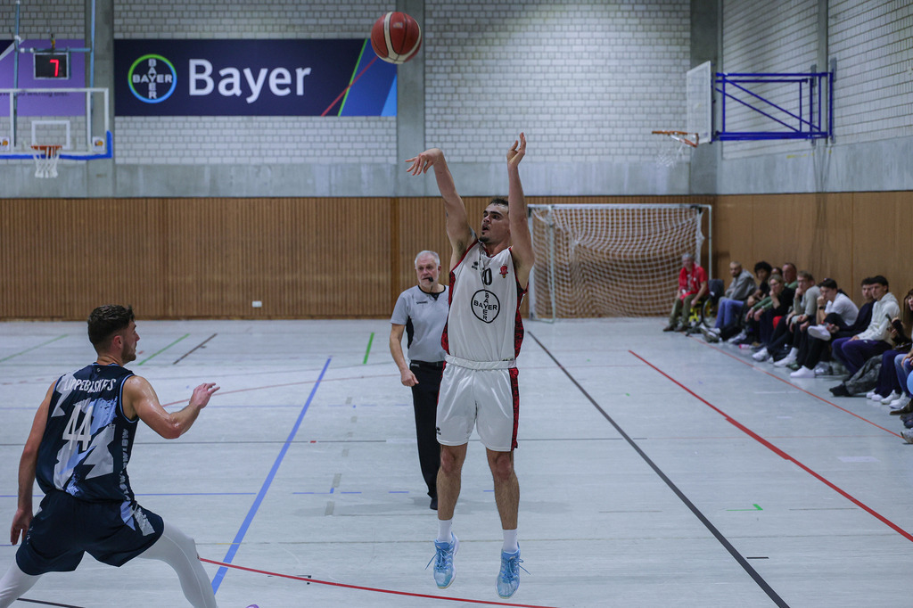 1.Regio BAYER GIANTS vs LippeBaskets Werne-123 | Fotos von Basketballspielen aus dem Raum NRW fotografiert von Gero Mueller-Laschet und Daniel Schaefer - Realisiert mit Pictrs.com