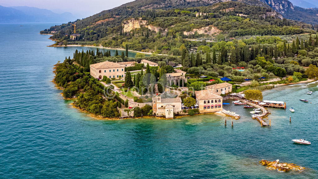 Die Villa San Vigilio am Gardasee 2 | Luftbilder, Drohnenbilder, Oberfranken, Bayern, Kronach, Lichtenfels, Kulmbach, Thüringen, Frankenwald, Thüringerwald - Realisiert mit Pictrs.com