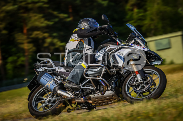0888-260530DCB-027_888 | Deine Full-Service-Agentur für ✔️Videoproduktionen und ✔️Motorsportfotografie Jetzt Angebot anfragen!