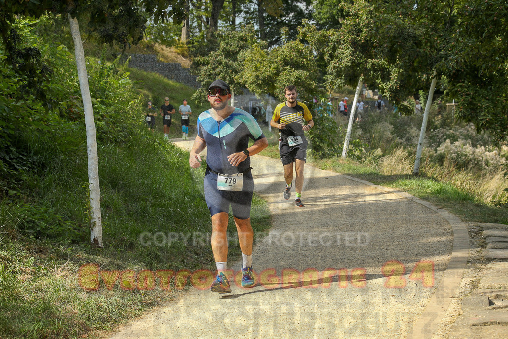 250824_1459_EX1_8248 | Sportfotografie im Rhein-Sieg Kreis, Köln, Bonn, NRW, Rheinland Pfalz, Hessen, etc. Unser Tätigkeitsfeld umfasst den Laufsport vom Volkslauf über den Marathon, Duathlon, Triathon bis zum Ultralauf wie Kölnpfad Ultra oder Schindertrail.