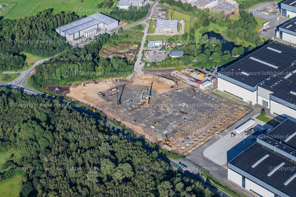 Stade_Airbus_Baustelle_König_ELS_4331280823 | STADE 28.08.2023 Baustelle mit Pfahlgründung auf dem Airbus Werksgelände zum Neubau einer Logistikhalle in Stade im Bundesland Niedersachsen, Deutschland. Weiterführende Informationen bei: Airbus SE. // Construction site with pile foundation on the Airbus factory site for the construction of a new logistics hall in Stade in the state Lower Saxony, Germany. Further information at: Airbus SE. Foto: Martin Elsen