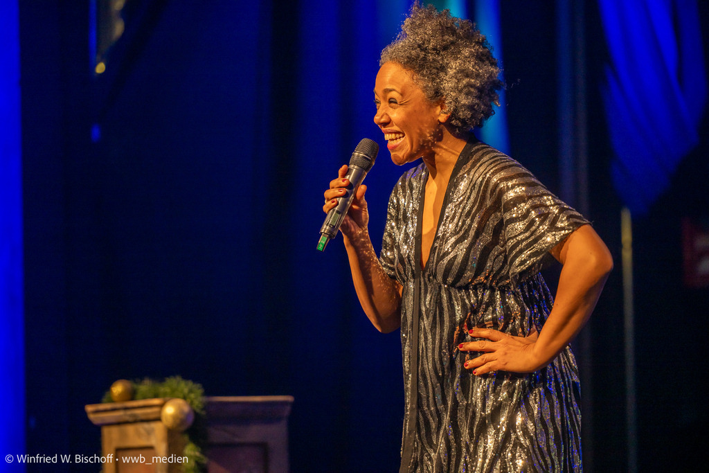 wwb-2412-0366 | <Fotografie> <Video> <Film> <Winfried Bischoff> - Realisiert mit Pictrs.com