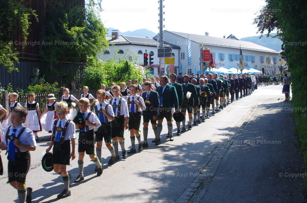 IMGP4030 | fotografiert von Axel PollmannLeonhardi Wallfahrt Benediktbeuern und Murnau, Fronleichnam, Fasching, Landschaft im Loisachtal und Benediktbeuern  - Realisiert mit Pictrs.com