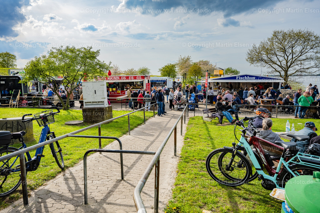 Lühe Anleger_ELS_5116010523 | Fotos aus den Touristenorten aus Norddeutschland. - Realisiert mit Pictrs.com