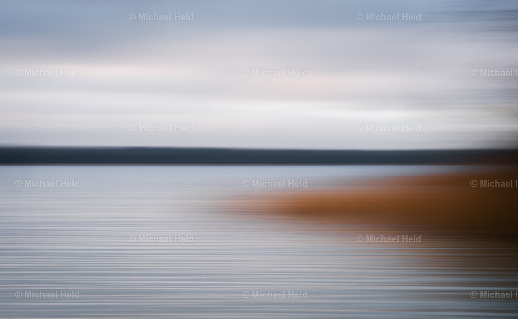 Bewegter See | Profi-Fotos über Schleswig-Holstein und dem ganzen Norden für Büro, Hotel, Ferienhaus, Ferienwohnung, Wohnzimmer, Arztpraxis uvm. jetzt bestellen. - Realisiert mit Pictrs.com