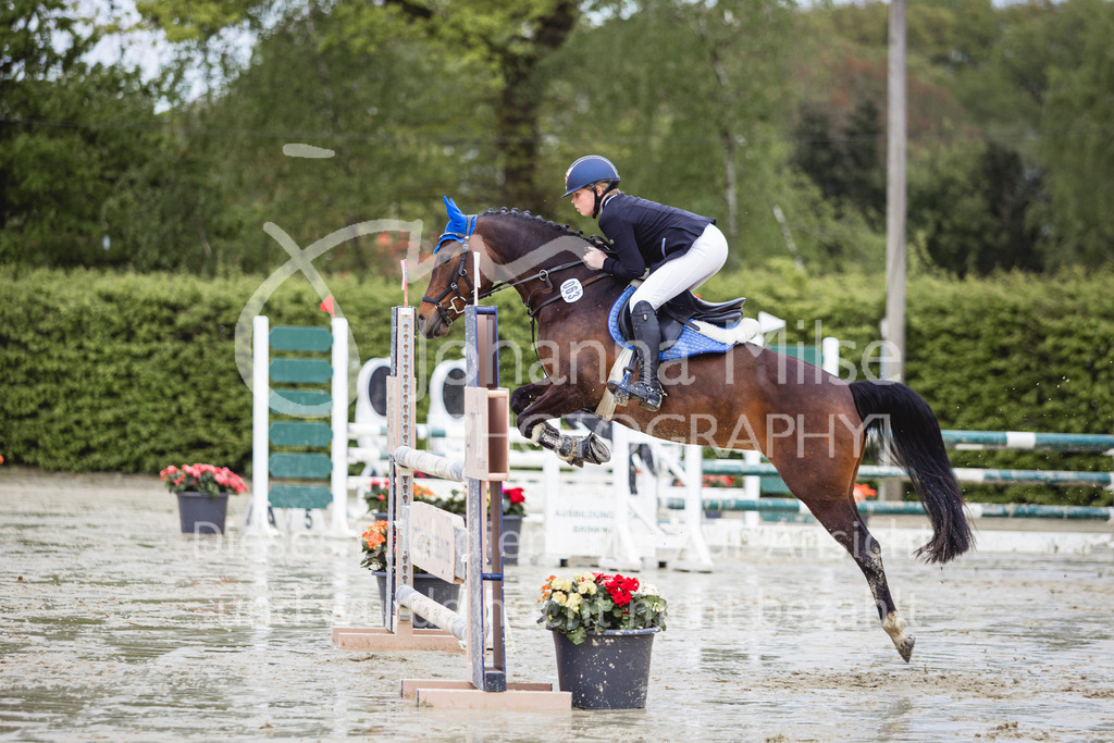 240426_Olfen-Vinnum_PonyTrophy-229 | Deine schönsten Turniermomente als professionelle Fotos! Entdecke hochwertige Pferdesport-Fotografie im Online-Shop. Jetzt Fotos finden & bestellen!