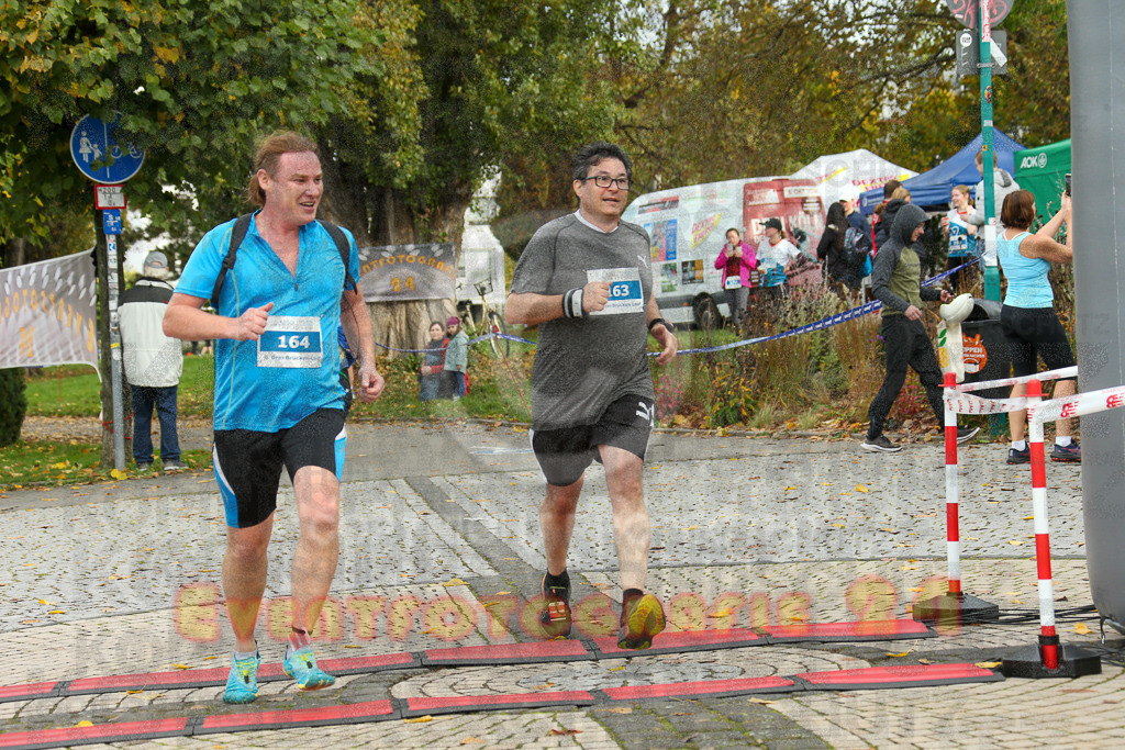 241020_1030_EX1_9554 | Sportfotografie im Rhein-Sieg Kreis, Köln, Bonn, NRW, Rheinland Pfalz, Hessen, etc. Unser Tätigkeitsfeld umfasst den Laufsport vom Volkslauf über den Marathon, Duathlon, Triathon bis zum Ultralauf wie Kölnpfad Ultra oder Schindertrail.