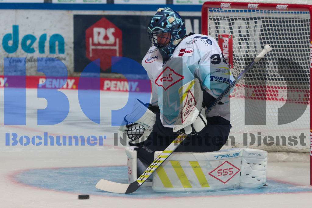 SES_ISEDRE20251010-14 | bond - Realisiert mit Pictrs.com