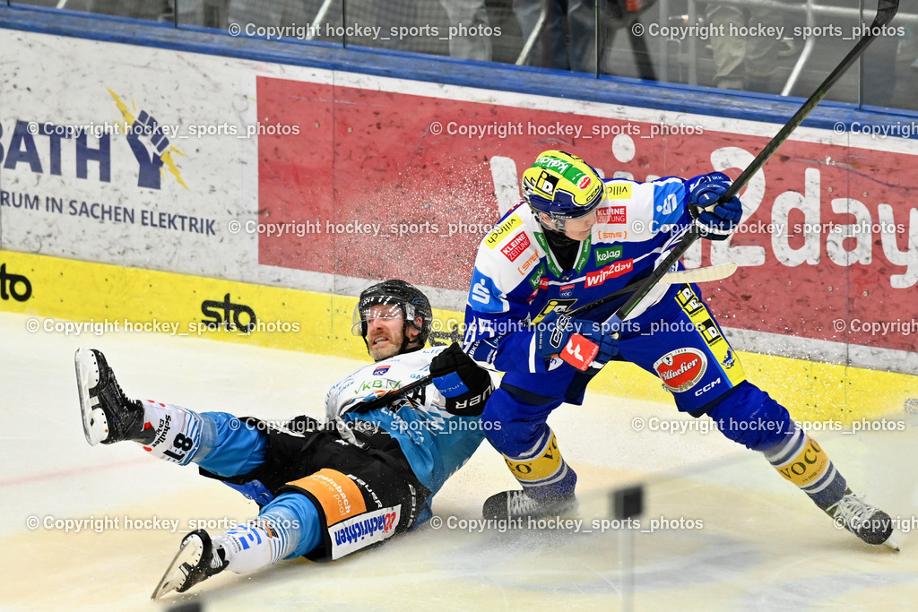 EC IDM WÄRMEPUMPEN VSV vs. Steinbach Black Wings Linz | #81 Sean Brendan Collins Black Wings Linz, #65 Michael Kernberger EC VSV, EC IDM WÄRMEPUMPEN VSV vs. Steinbach Black Wings Linz, EC IDM WÄRMEPUMPEN VSV vs. Steinbach Black Wings Linz am 04.03.2026 in Villach (Stadthalle Villach), Austria, (Photo by Bernd Stefan)