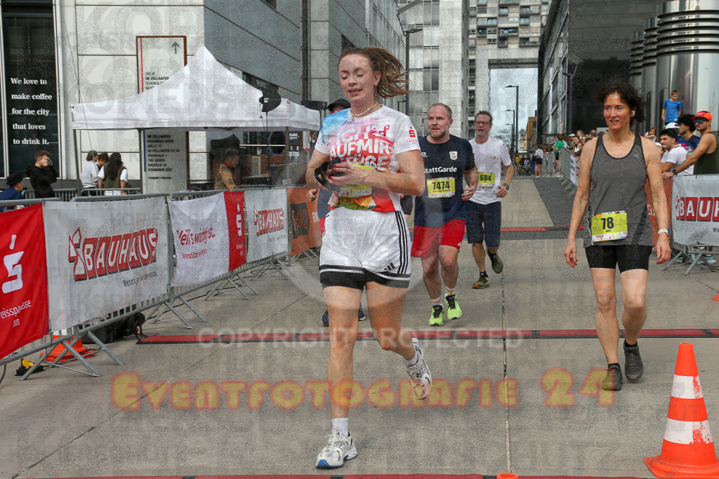 250920_1329_EX1_4933 | Sportfotografie im Rhein-Sieg Kreis, Köln, Bonn, NRW, Rheinland Pfalz, Hessen, etc. Unser Tätigkeitsfeld umfasst den Laufsport vom Volkslauf über den Marathon, Duathlon, Triathon bis zum Ultralauf wie Kölnpfad Ultra oder Schindertrail.