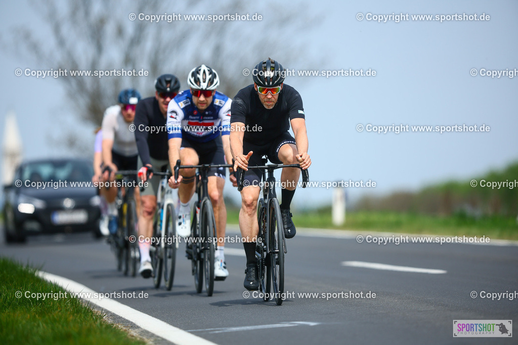 191_TRA56305 | Neusiedlersee Radmarathon 2026@sportshot_your_pictrs #yourpictures#roadtowm2029 #nrm #neusiedlerseeradmarathon #neusiedlersee #neusiedlerseetourismus #burgenland #mörbisch #nrm26 #burgenlandtourismus #voglundco #poweredbyburgenlandtourismus #radsport #rad #marathon #ucigranfondo #visitburgenland #ucigranfondoworldseries