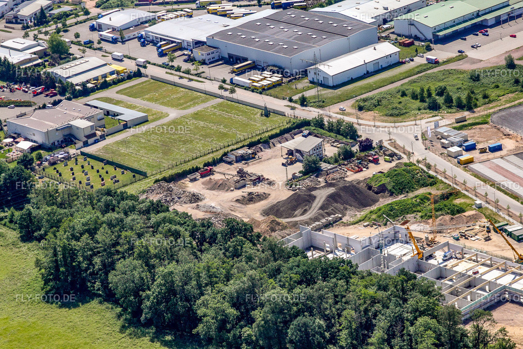 Gaudier Erd- und Rückbau | Luftbild: Gaudier Erd- und Rückbau im Ortsteil Minderslachen in Kandel im Bundesland Rheinland-Pfalz in Deutschland. Foto: IMG_18490.jpg vom 30.05.2009 durch Werner Riehm/FLY-FOTO.de - Realisiert mit Pictrs.com