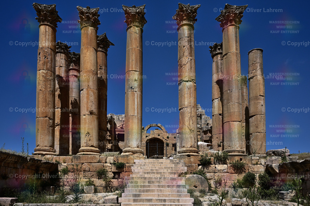 Der Artemistempel von Gerasa | Der Artemistempel von Gerasa unter strahlend blauem Himmel