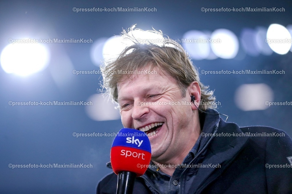 S0401022501011 | 01.02.2025, Fußball, FC Schalke 04 - 1. FC Magdeburg, 2.. Fußball Bundesliga, 20. Spieltag, Veltins-Arena Gelsenkirchen, Saison 2024 2025: Youri Mulder (S04 Sportdirektor)DFB regulations prohibit any use of photographs as image sequences and or quasi-video.