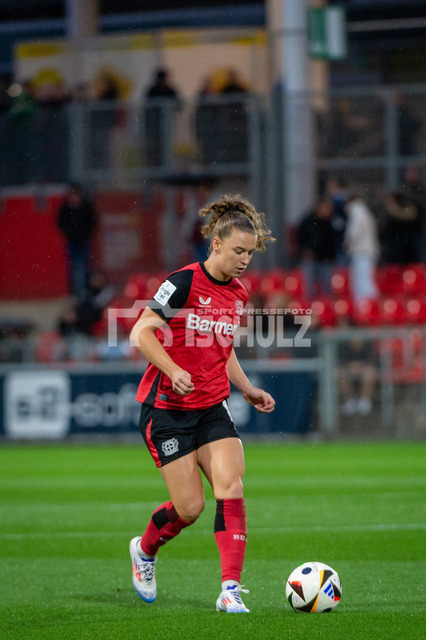 20240927_NSZ_6481 | Synne Skinnes Hansen (Bayer Leverkusen,No.10)DEU, Leverkusen, 27.09.2024 Fußball, Frauen, Google Pixel Frauen-Bundesliga, Saison 2024/2025, 4. Spieltag, Bayer 04 Leverkusen - TSG HoffenheimDIE DFB-RICHTLINIEN UNTERSAGEN JEGLICHE NUTZUNG VON FOTOS ALS SEQUENZBILDER UND/ODER VIDEOÄHNLICHE FOTOSTRECKEN - Realisiert mit Pictrs.com
