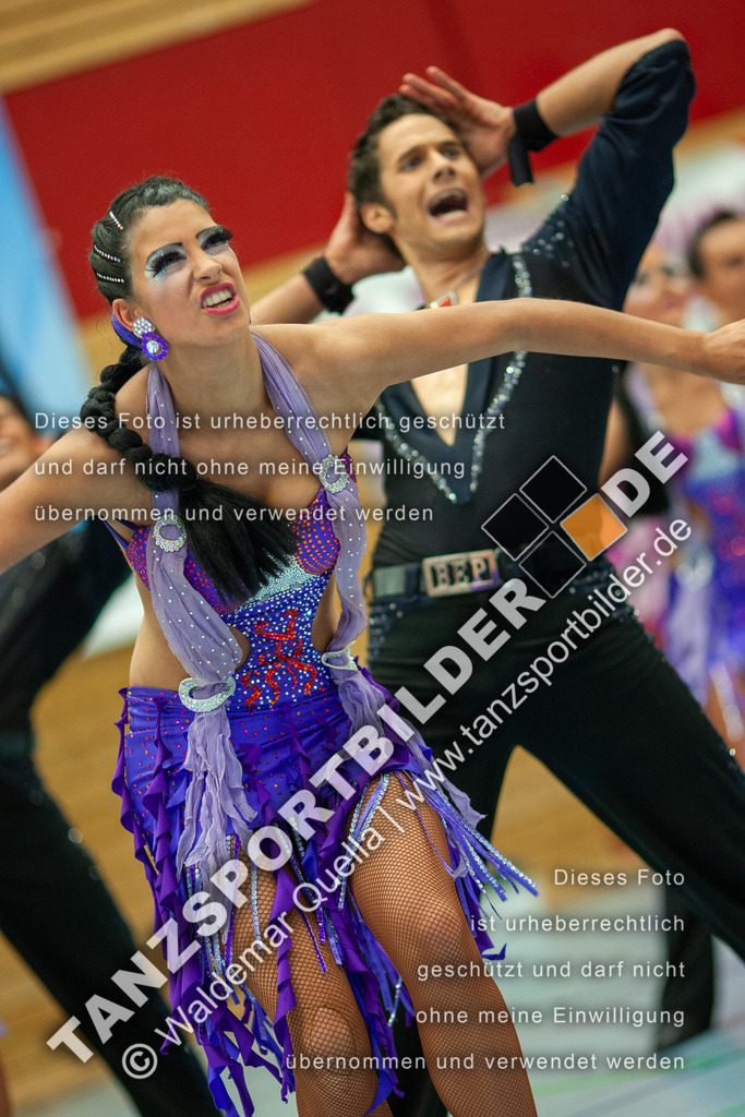 20090418-02044 | Hier finden Sie Tanz Bilder vom Latein und Standard Formationen tanzen. Sportbilder vom Tanzsport. Schöne Fotos und von Weltmeisterschaft, Europameisterschaft, Bundesliga, Regionalliga, Oberliga und Landesliga sowie von GOC Stuttgart, DanceComp, WM Bremen