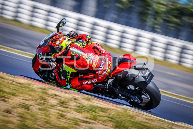 0021-260526NBR-030_21 | Deine Full-Service-Agentur für ✔️Videoproduktionen und ✔️Motorsportfotografie Jetzt Angebot anfragen!