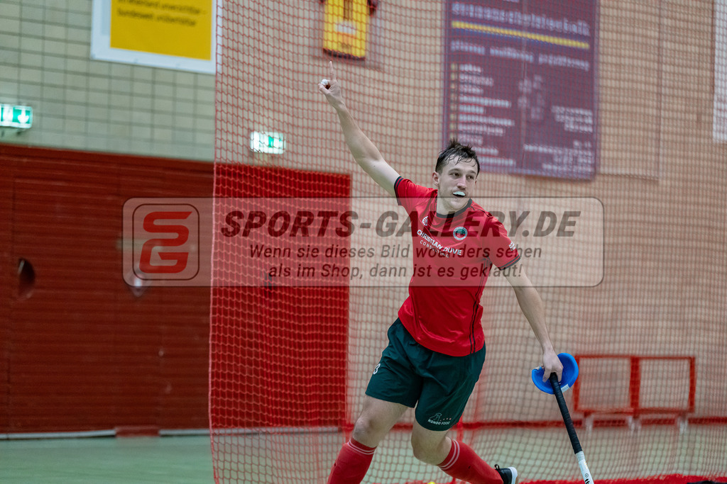 HK_20231217_107586 | 1. Bundesliga Herren Crefelder HC - Düsseldorfer HC  am 17.12.2023 Sporthalle Glockenspitz, Krefeld , Boomes Anton ( Crefelder HTC #23 )