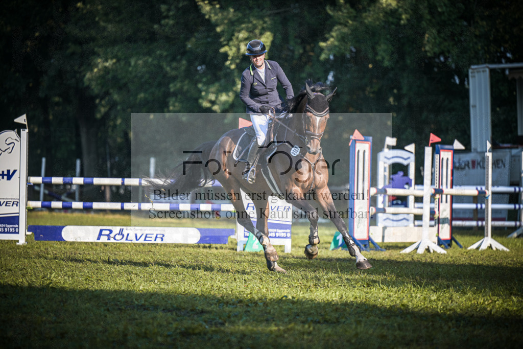 DOS_0117 | Entdecke hochwertige Reitturnierfotos von Foto Oger. Professionell, emotional und authentisch – jetzt Lieblingsmomente im Shop bestellen.Deutschlandweite Turnierfotografie. - Realisiert mit Pictrs.com