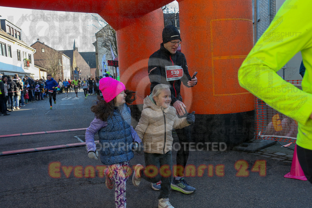 241201_1232_EX1_2578 | Sportfotografie im Rhein-Sieg Kreis, Köln, Bonn, NRW, Rheinland Pfalz, Hessen, etc. Unser Tätigkeitsfeld umfasst den Laufsport vom Volkslauf über den Marathon, Duathlon, Triathon bis zum Ultralauf wie Kölnpfad Ultra oder Schindertrail.