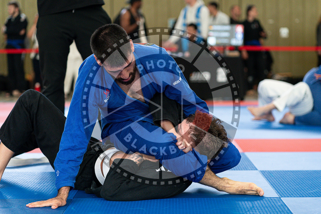 20250510PBB1002 | Athletes compete during the JJLG Berlin Open Jiu-Jitsu Championship on May 10, 2025 in Berlin, Germany. © Chiara Dazi / photoblackbelt