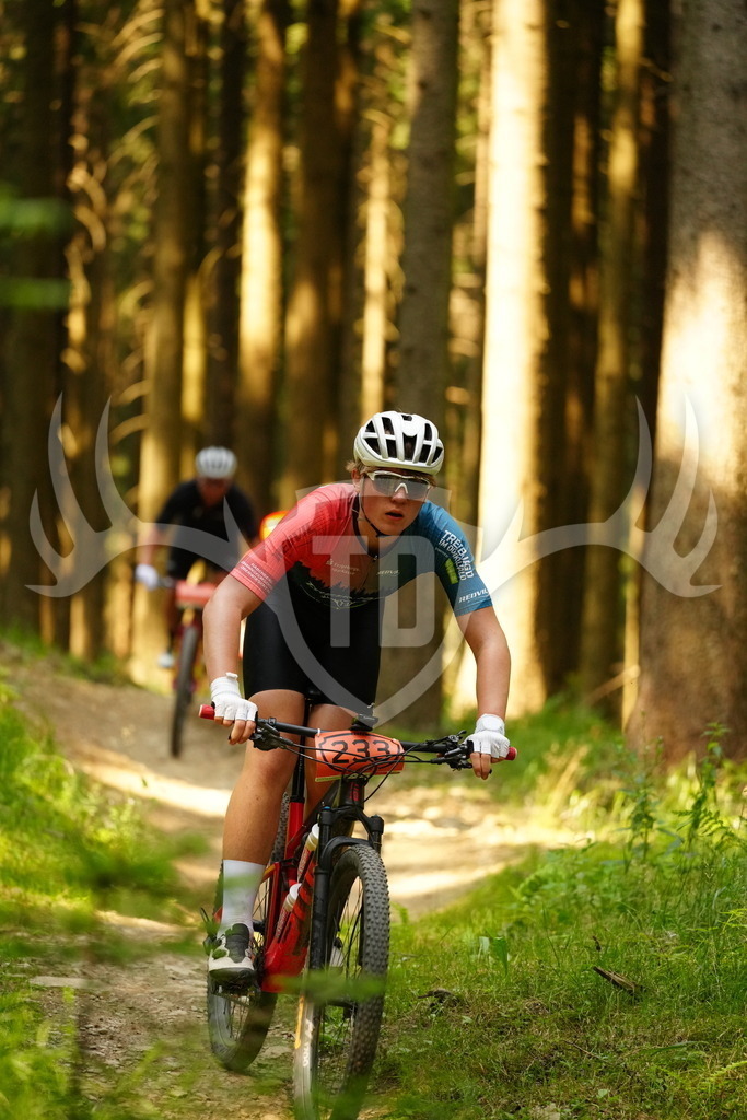 FC102887 | Fotogalerie der Treibjagd im Dunkelwald - Dein MTB Etappenrennen im Erzgebirge - Realisiert mit Pictrs.com