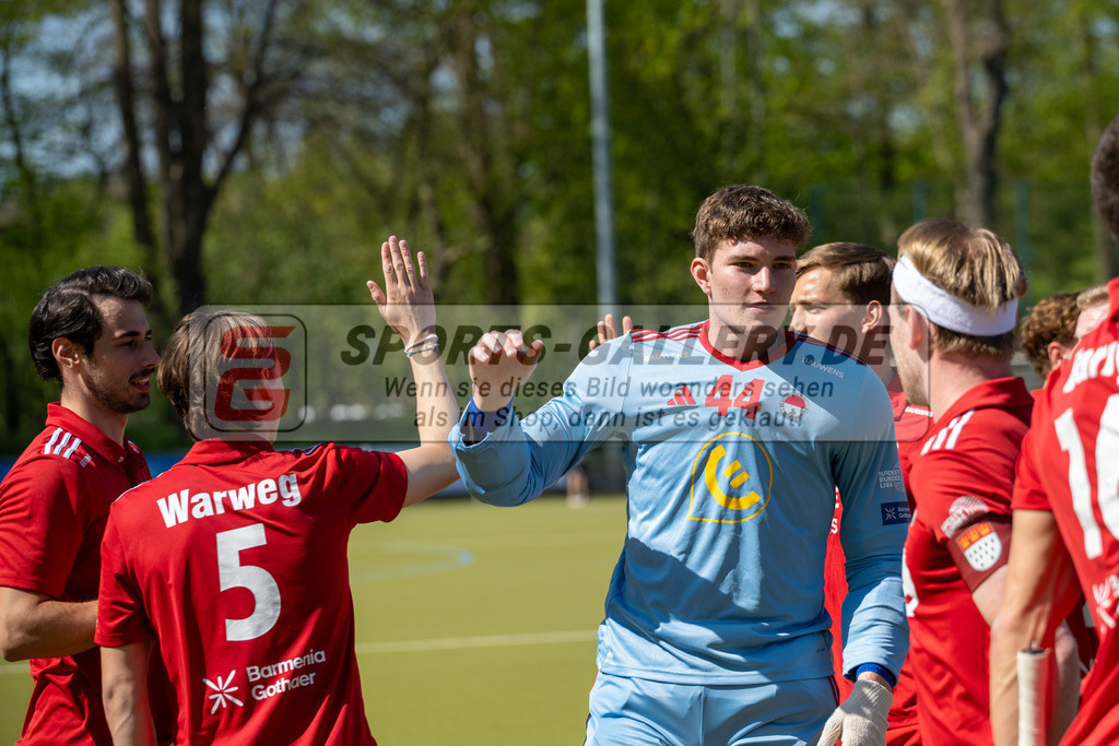 SFE_20250412_0036 | Köln, Deutschland, 12.04.2025:  Hockey 1. Bundesliga Herren Rot-Weiss Köln - Harvestehuder THC im KTHC Stadion Rot-Weiss Köln Tennis and Hockey Club am 12.04.2025 in Köln, Deutschland. (Foto von Stephan Fehrmann)Köln, Germany, 12.04.2025: Hockey 1. Bundesliga Herren Rot-Weiss Köln - Harvestehuder THC in KTHC Stadion Rot-Weiss Köln Tennis and Hockey Club at 12.04.2025 in Köln, Deutschland. (Foto from Stephan Fehrmann)
