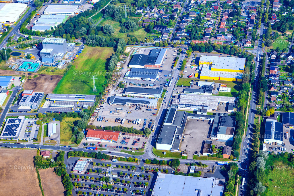 Bremerhaven_POCO_Fischereihafen_ELS_9100050924 | BREMERHAVEN 05.09.2024 Gebäude des Einrichtungshaus - Möbelmarkt POCO um Gewerbegebiet Fischereihafen in Bremerhaven im Bundesland Bremen, Deutschland. // Building of the furniture store - furniture market POCO around the fishing port commercial area in Bremerhaven in the state Bremen, Germany. Foto: Martin Elsen