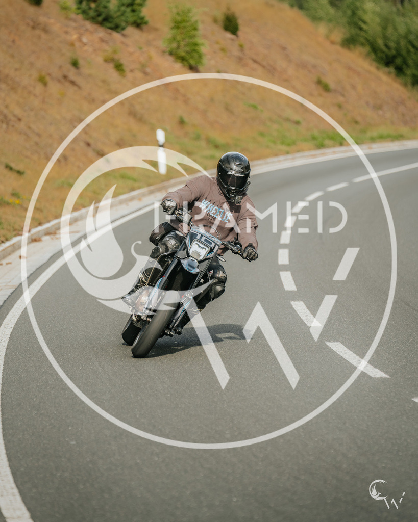 wheelie-4 | cw-framed
