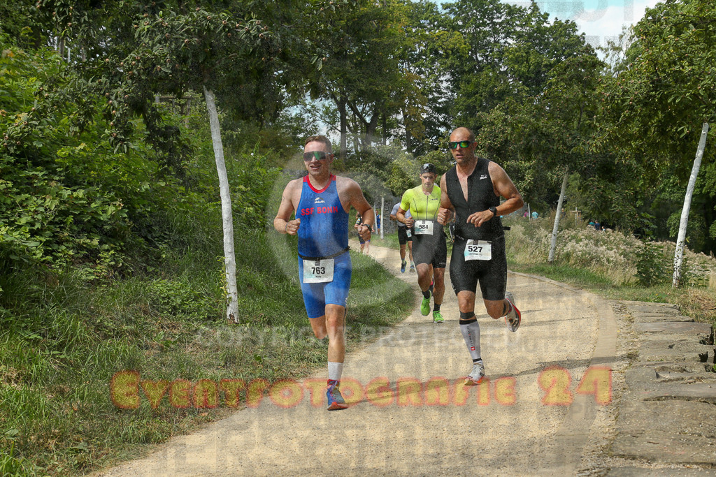250824_1416_EX1_5596 | Sportfotografie im Rhein-Sieg Kreis, Köln, Bonn, NRW, Rheinland Pfalz, Hessen, etc. Unser Tätigkeitsfeld umfasst den Laufsport vom Volkslauf über den Marathon, Duathlon, Triathon bis zum Ultralauf wie Kölnpfad Ultra oder Schindertrail.
