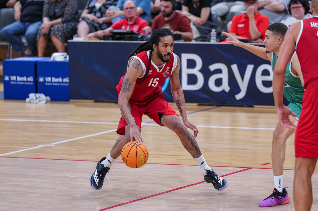 BAYER GIANTS vs VET-CONCEPT Gladiators Trier Test-124 | Fotos von Basketballspielen aus dem Raum NRW fotografiert von Gero Mueller-Laschet und Daniel Schaefer - Realisiert mit Pictrs.com