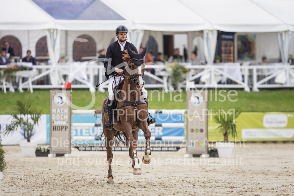 230730_BHO_M2-Spr_1-454 | Deine schönsten Turniermomente als professionelle Fotos! Entdecke hochwertige Pferdesport-Fotografie im Online-Shop. Jetzt Fotos finden & bestellen!