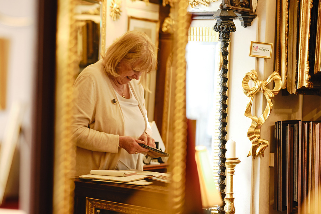 Bühlmayer Hofvergolder | WIen, Austria - April 29, 2025; C. Bühlmayer - K.u.K. Hofvergolder. - Realisiert mit Pictrs.com