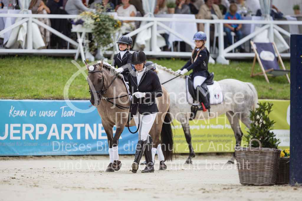 230730_BHO_Fuehrzuegel-WB-115 | Deine schönsten Turniermomente als professionelle Fotos! Entdecke hochwertige Pferdesport-Fotografie im Online-Shop. Jetzt Fotos finden & bestellen!