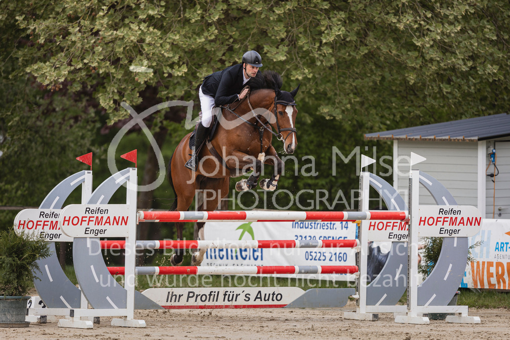 250504_SpengeW_M2-Spr-417 | Deine schönsten Turniermomente als professionelle Fotos! Entdecke hochwertige Pferdesport-Fotografie im Online-Shop. Jetzt Fotos finden & bestellen!