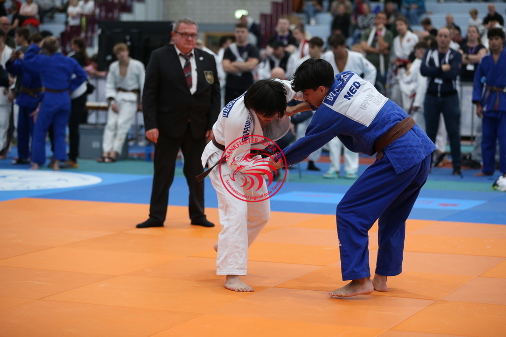 AT3Y0765 | Fotos vom Adler Cup - Pictures from Adler Cup

Hier findet Ihr alle Eindrücke und großen Momente der Adler Cup Wochenenden. Here you will find all impressions and great moments of the Adler Cup weekends. - Realisiert mit Pictrs.com