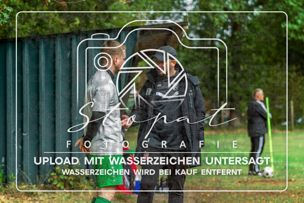 SGWFGFS-1036 | Andreas Lemke beim Herren Kreisliga HK Spiel zwischen SG Schulern/Wintermoor und FG Fulde-Stellichte im Stadion Wintermoor, Schneverdingen (Simon Paul Stopat) - Realisiert mit Pictrs.com